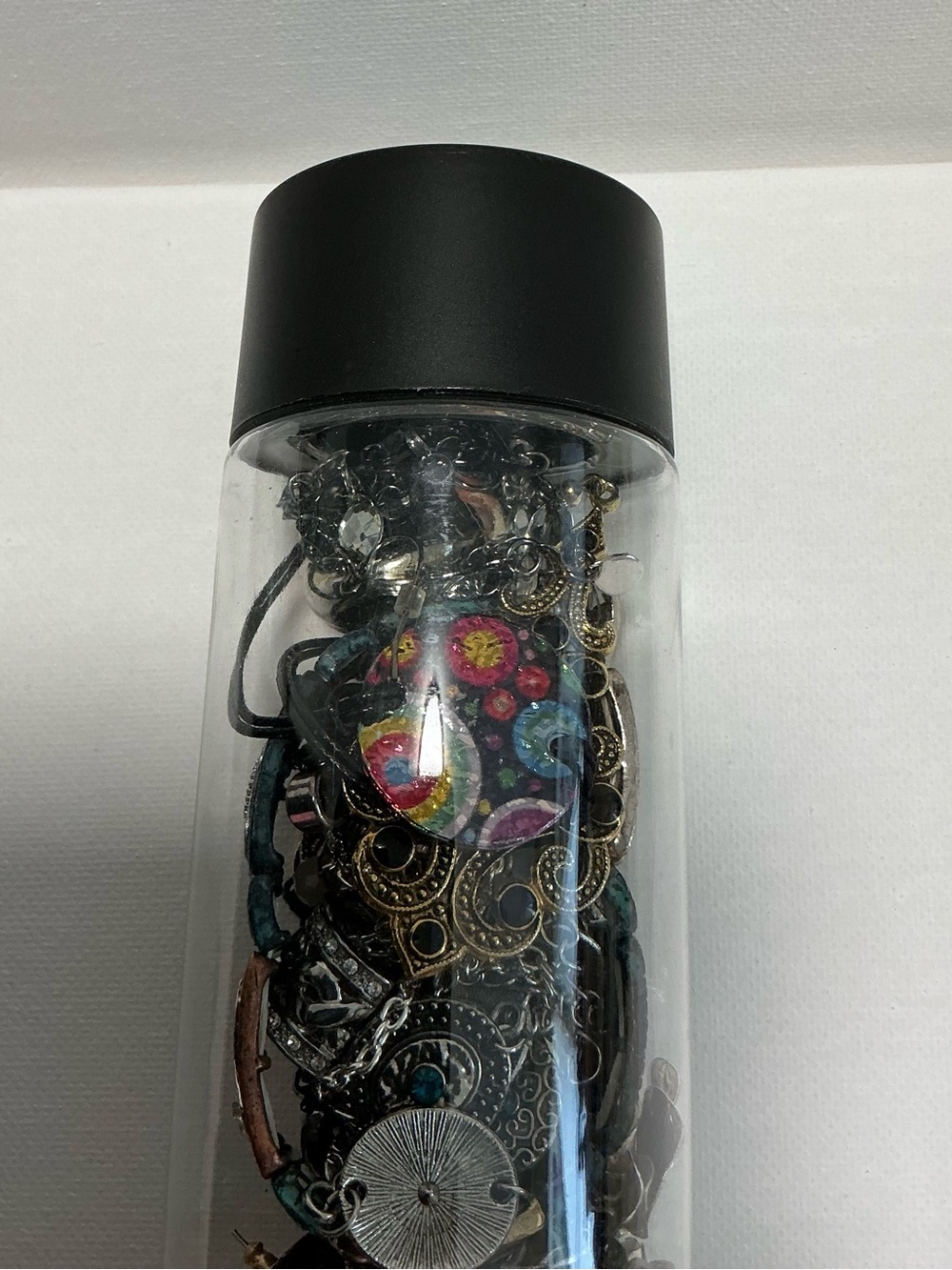 Clear Jewelry Tube Filled with 25 Mixed Costume Jewelry Multicolor Items. - Picture 3 of 15